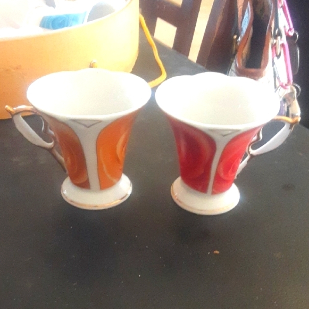 Set of Red and Orange Decorative Cups